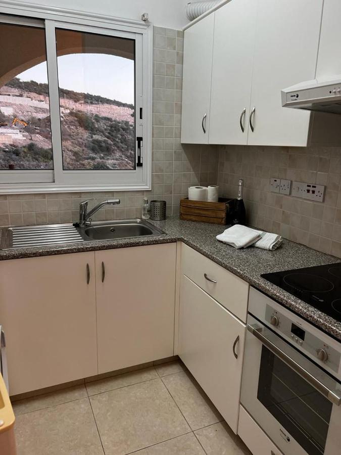 Hillview Apartment Peyia Exterior photo