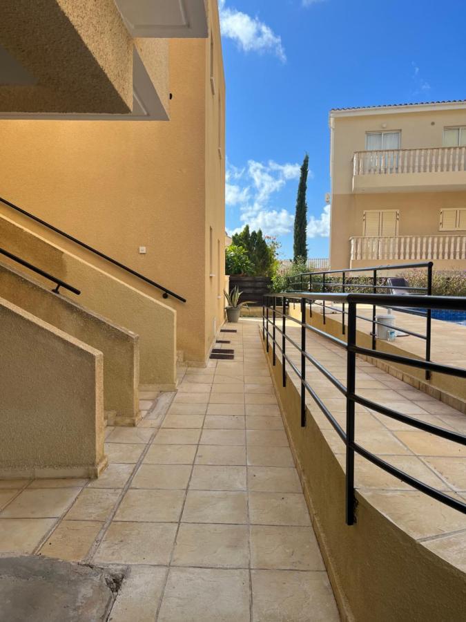 Hillview Apartment Peyia Exterior photo